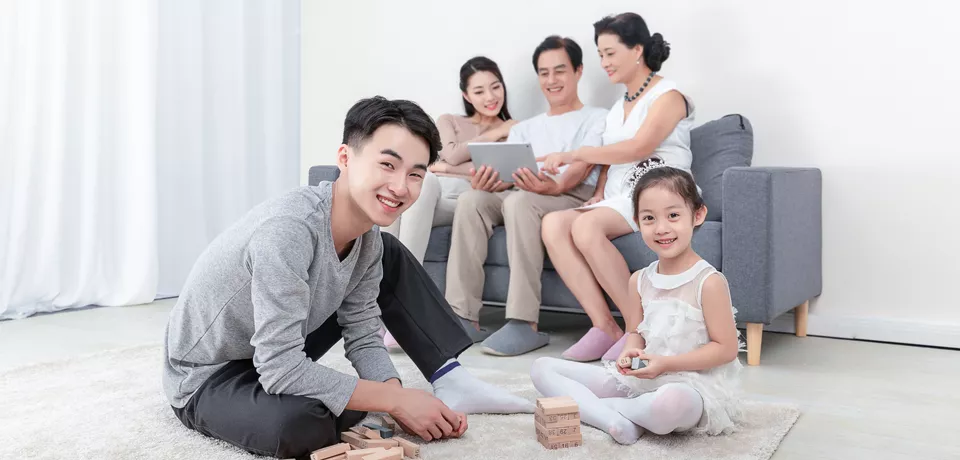 每个孩子都是阳光的化身，他们的成长是家庭的幸福。我们希望，通过我们的维生素和膳食补充剂，让孩子们拥有更强壮的身体，更高的身高，更灿烂的笑容，更阳光的心态。这样，全家人都能一起享受这些产品带来的好处，保持健康的体魄，增进亲情的和谐，分享生活的快乐。小乐迪不仅仅是一款维生素产品，更是一种阳光生活的理念。